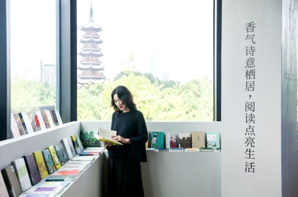 涨8 探徐汇｜在塔影香氛里读书，绝美！徐汇又添一​打卡点