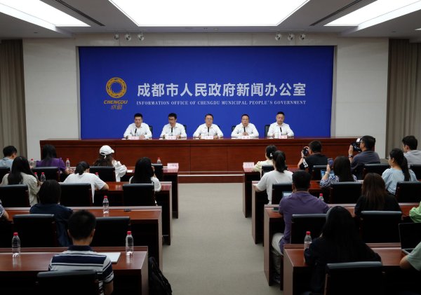 掘金配资 国庆中秋黄金周，成都推出赏花、看雪山、徒步、观银杏等40条主题场景线路等你来玩