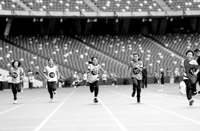 融合配资 “阳光分班”，答好教育公平新考卷